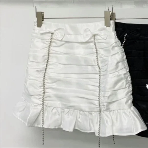 Short Mermaid shape skirt white - Picture 5 of 7